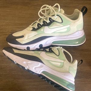 Nike Air Max 270 React (W Size 8)